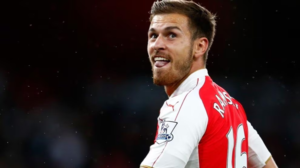 Aaron Ramsey: Chuyện tình Arsenal và lời mời gọi chưa từng phai của Sir Alex Ferguson