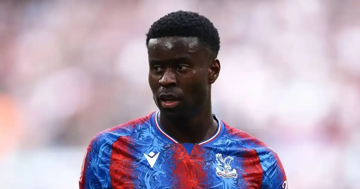 Marc Guehi: Crystal Palace sẵn sàng bán trung vệ đắt giá giữa sự theo đuổi quyết liệt của Liverpool và các ông lớn Premier League