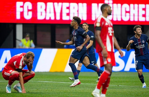 PSG đánh bại Bayern Munich trong trận đấu kịch tính và đầy tranh cãi