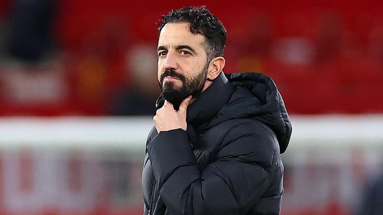 Manchester United: Ngã ba đường trên hàng công và bài toán nhân sự nan giải
